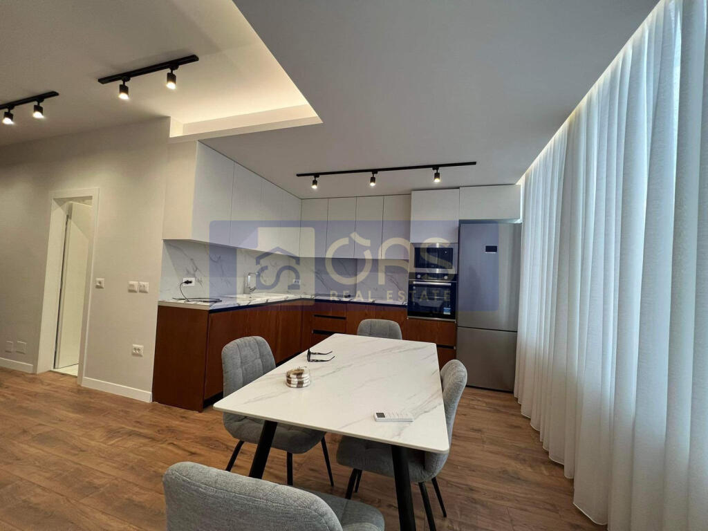 ◦ Jepet Apartament me qera  2+1+2  tek Mbikalimi i Komunes Parisit