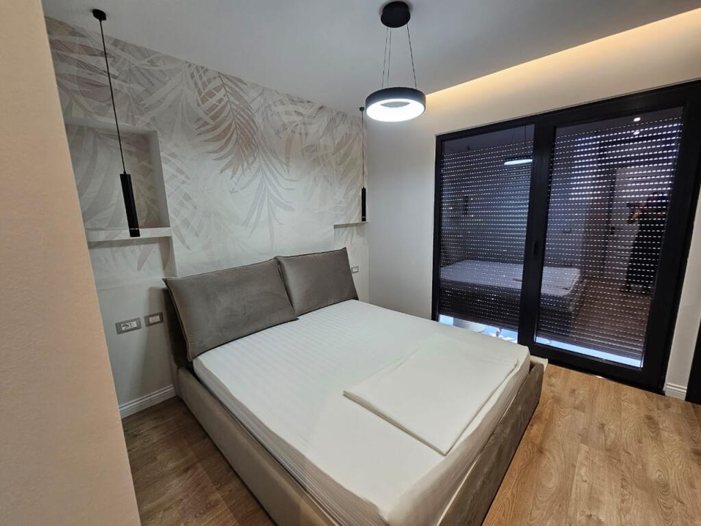 Apartament 2+1 me qera tek Mulliri i Vjeter, rruga e Elbasanit (120 euro