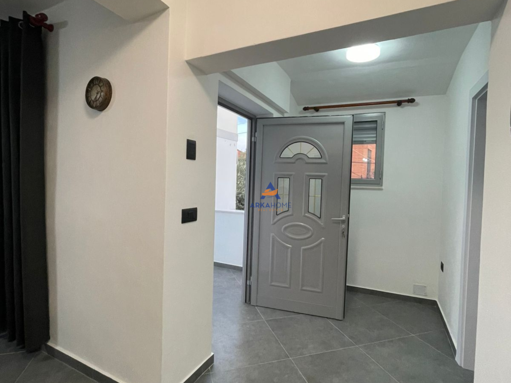 JEPET APARTAMENT 2+1 ME QERA "RRUGA RIZA CEROVA" 600 EURO