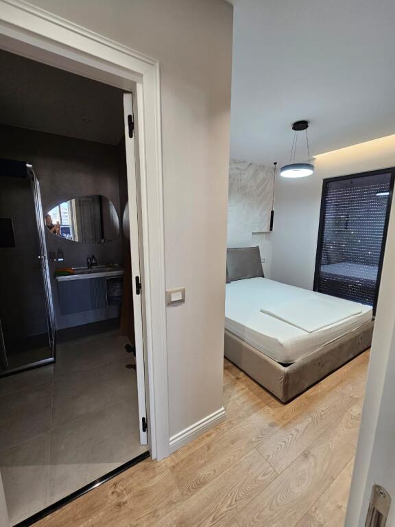 Apartament 2+1 me qera tek Mulliri i Vjeter, rruga e Elbasanit (120 euro