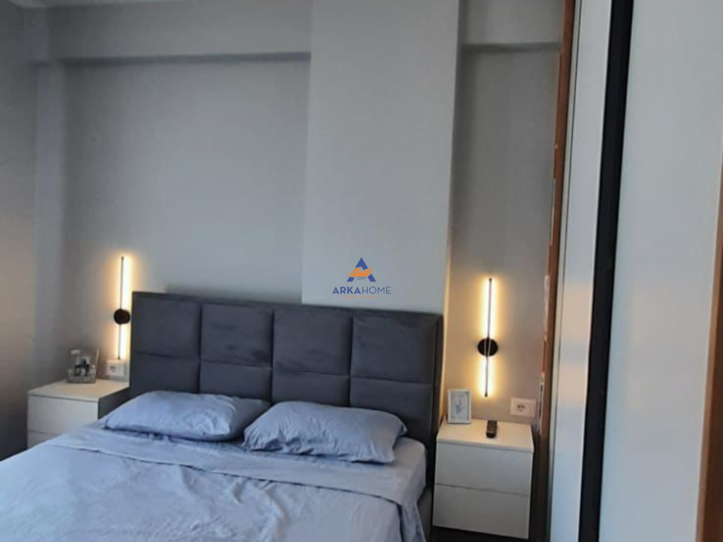 SHITET APARTAMENT 2+1 "TEK BULEVARDI DONALD TRUMP" 100.000 EURO