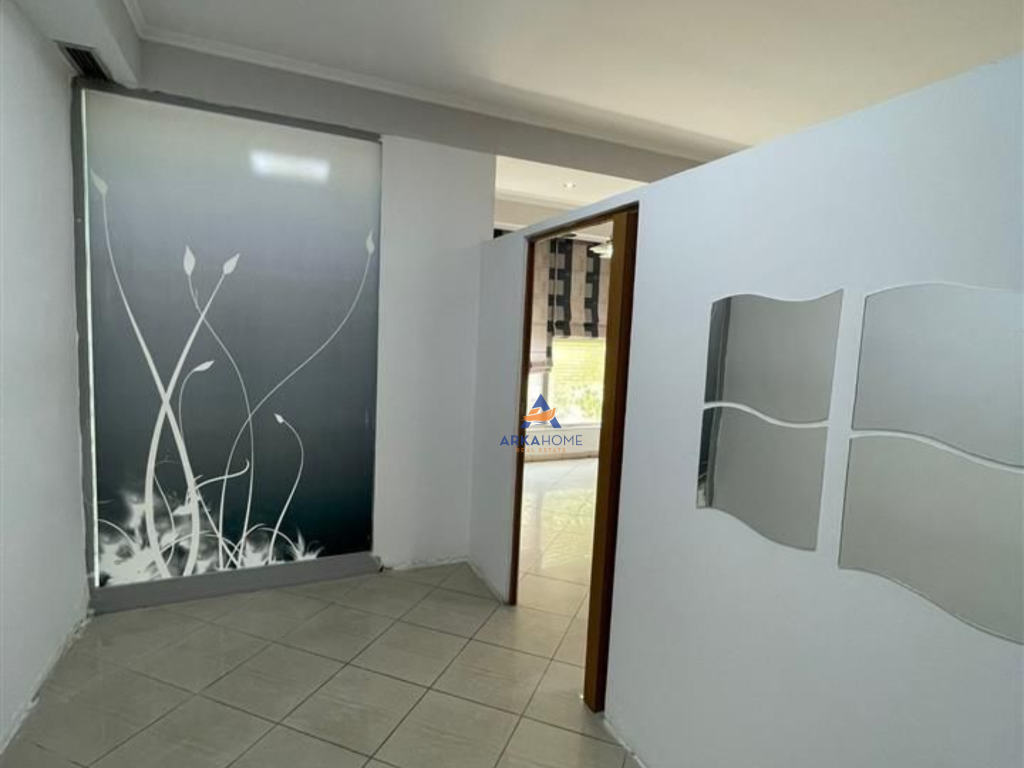 OFFICE SPACE FOR RENT "AT KAVAJES STREET" 600 EURO