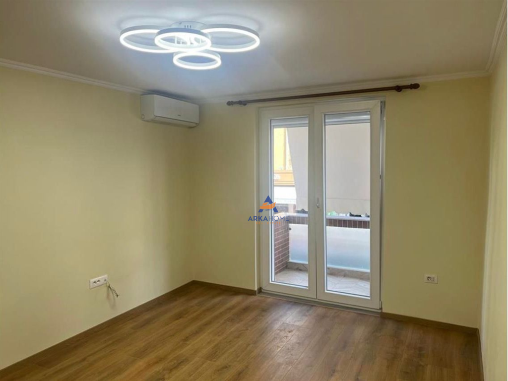 SHITEN AMBIENTE ZYRASH "RRUGA SAMI FRASHERI, BLLOK" 1.500.000 EURO
