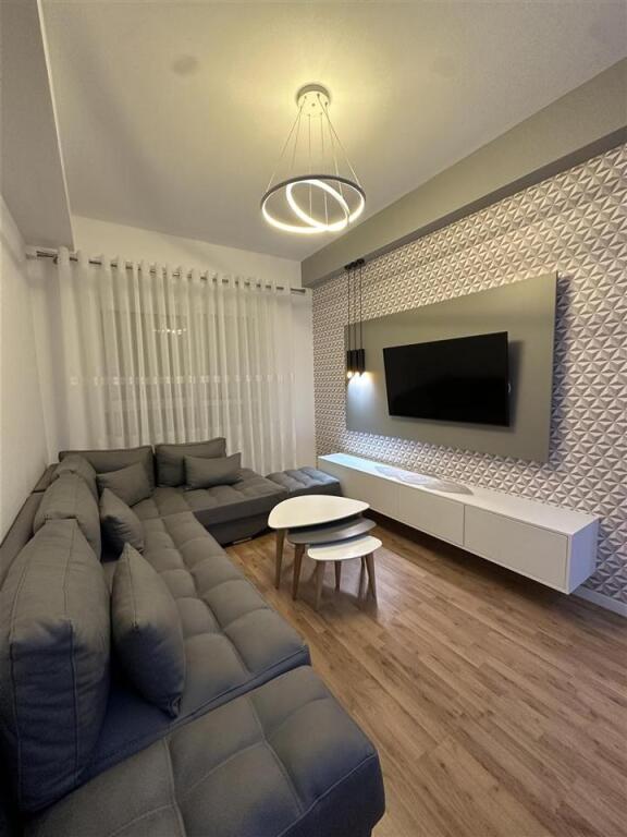 Super Apartment 2+1 for rent at the Mangalem/Ali Demi complex (500 euros non-negotiable)
