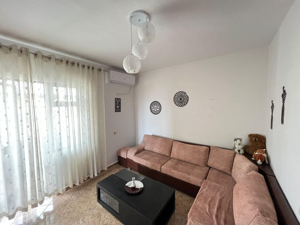 Apartament Me Qera 2+1 Tek Rruga e Dibres (ID B2201440) Tirane