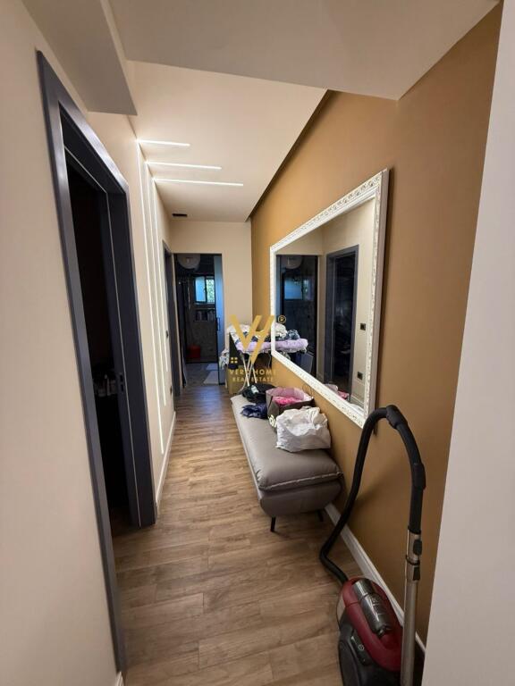 JEPET APARTAMENT 2+1 ME QIRA TE RRUGA PETI 950 EURO