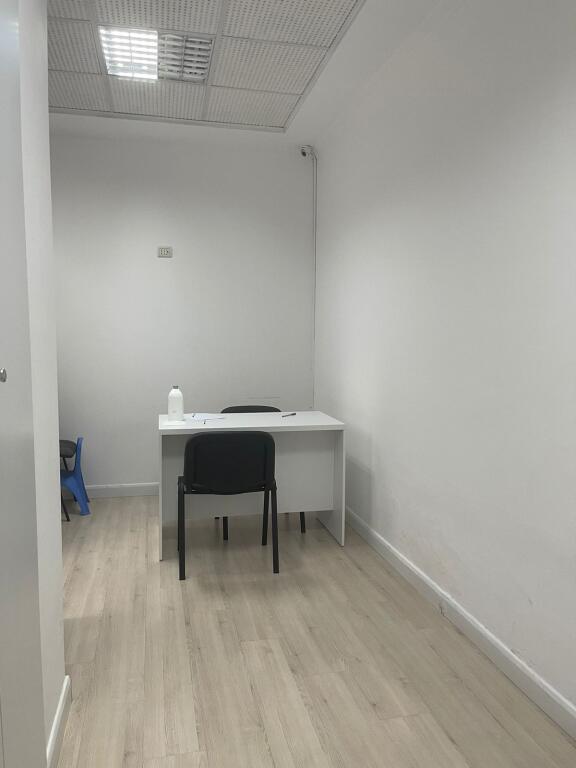 Selvia business premises/shop for sale 32 m2, (90,000 euro)