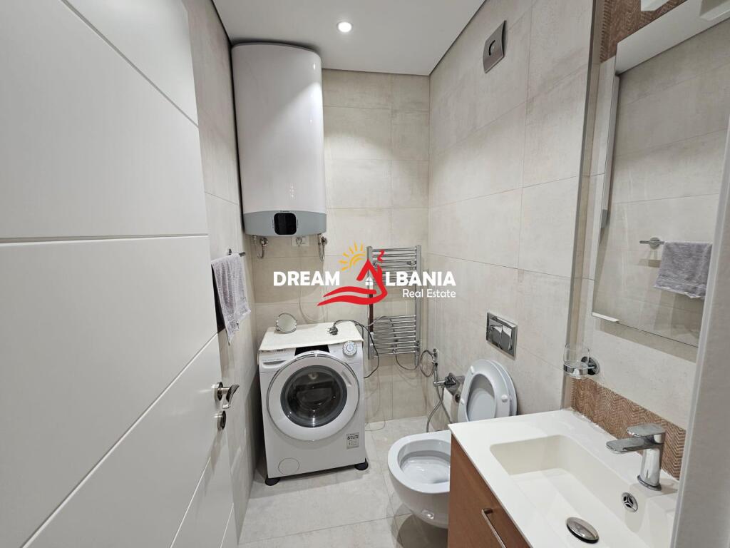 Apartament 2+1+2wc Parkim me qera tek Bulevardi Zogu i Parë – Ministria e Drejtësisë, Tiranë (ID 42215050)
