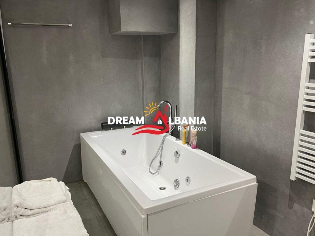 Duplex in affitto in via Kavaja vicino alla Moschea Dine Hoxha (ID 42214939)