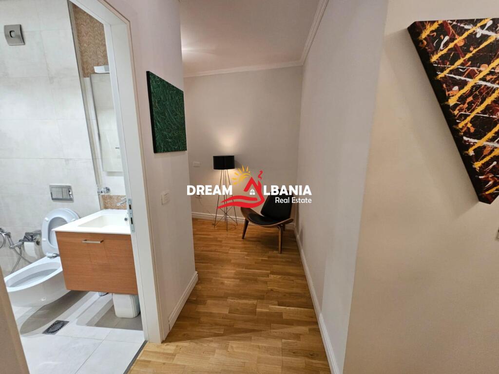 Apartament 2+1+2wc Parkim me qera tek Bulevardi Zogu i Parë – Ministria e Drejtësisë, Tiranë (ID 42215050)
