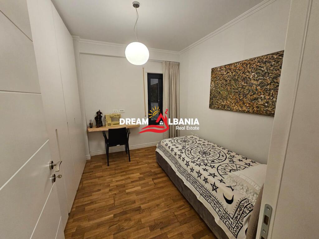 Apartament 2+1+2wc Parkim me qera tek Bulevardi Zogu i Parë – Ministria e Drejtësisë, Tiranë (ID 42215050)
