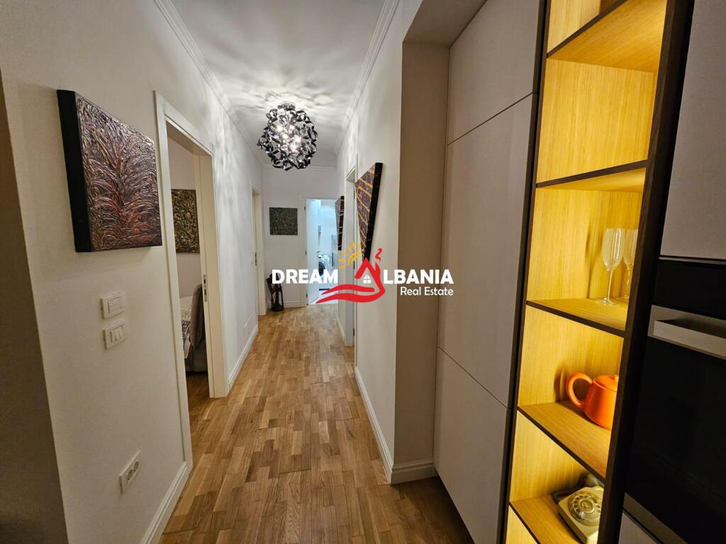 Apartament 2+1+2wc Parkim me qera tek Bulevardi Zogu i Parë – Ministria e Drejtësisë, Tiranë (ID 42215050)

