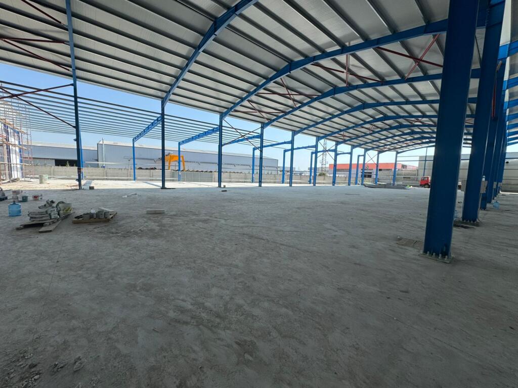 Kapanon me qera , 5000m2, Autostrada Tirane -Durres (10,000 Euro)