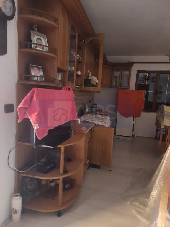 Casa Privata 2-Piani In Affitto A Kamez