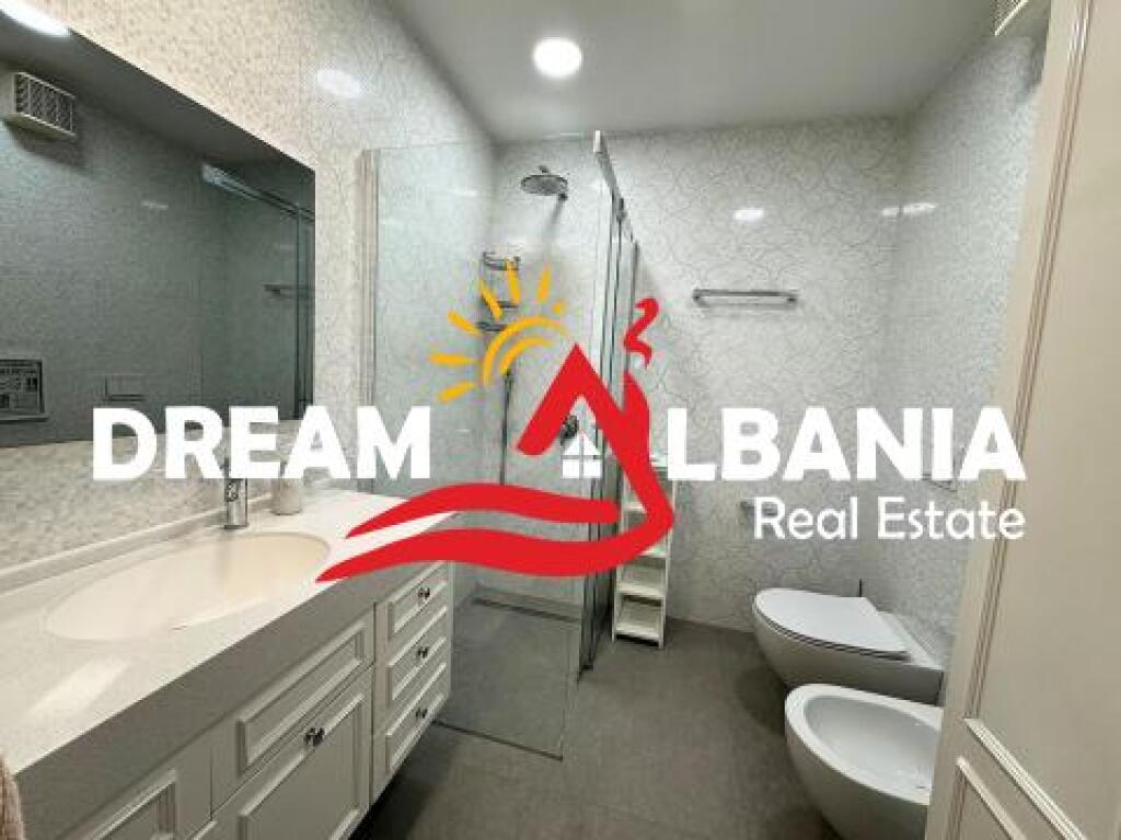 Jepet me qera Ap 3+1 tek Ish Ekspozita, Tirane (ID 4231443)
