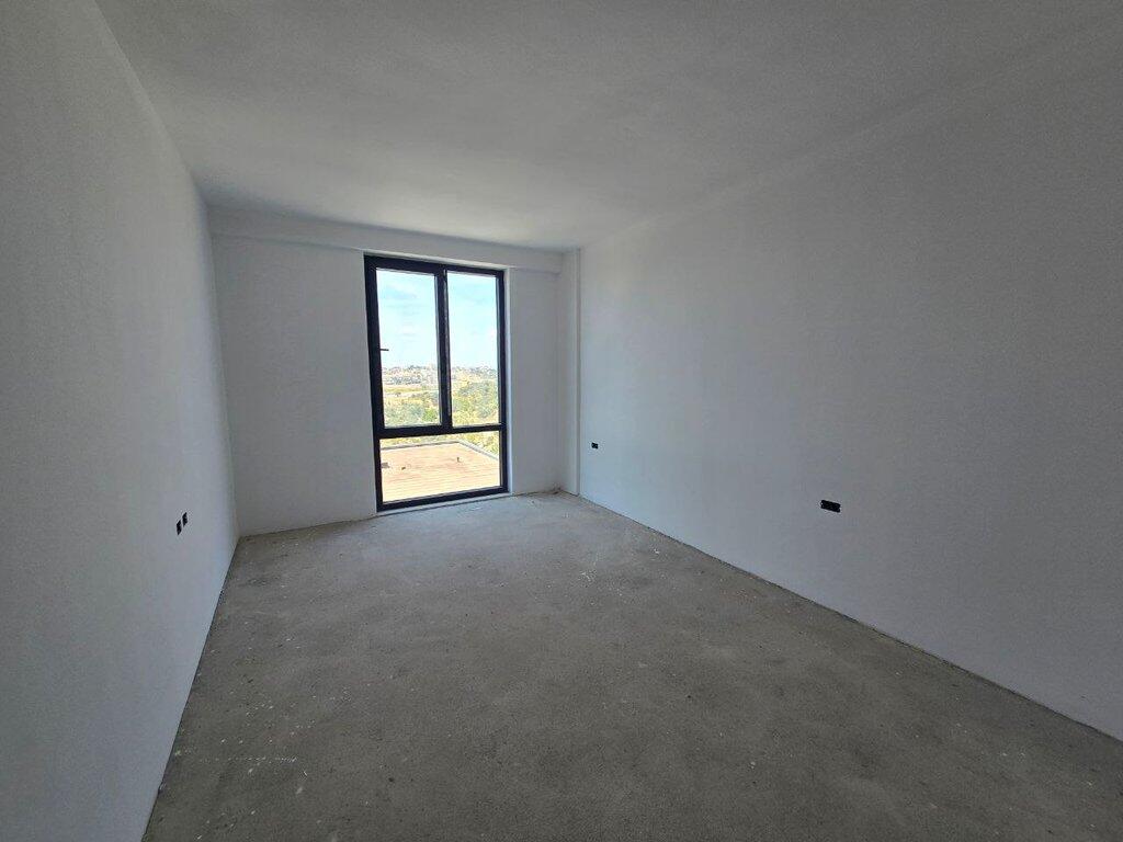 SUPER APARTMENT FOR SALE AT FARKA LAKE.