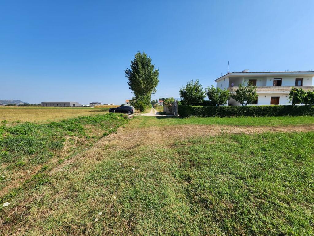 🟤 Terreno in vendita 3500m² Dietro Megatek 🏬 ( Autostrada - Tirana - Durazzo 📍) 160K - Posizione Strategica 🟢