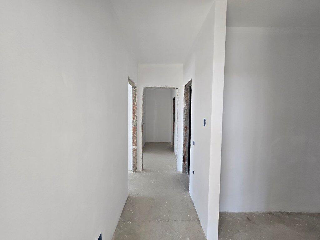 SUPER APARTMENT FOR SALE AT FARKA LAKE.