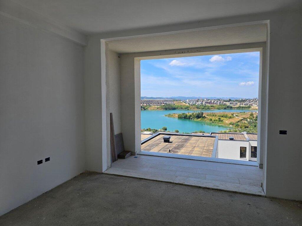 SUPER APARTMENT FOR SALE AT FARKA LAKE.