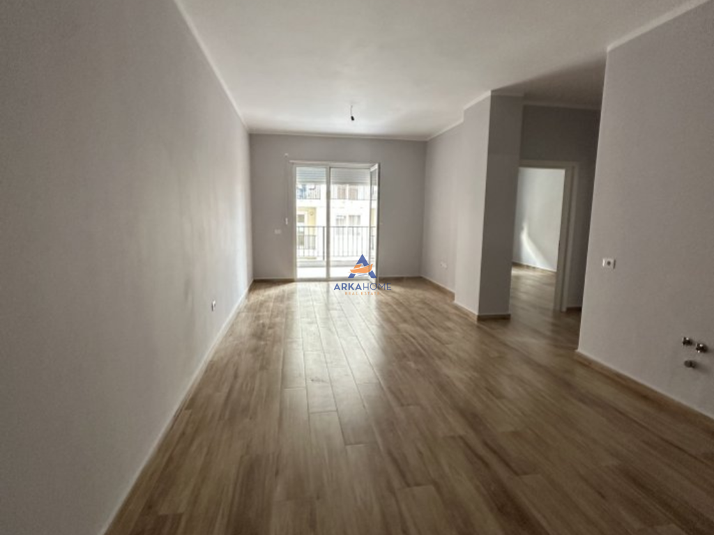 SHITET APARTAMENT 2+1+BALLKON "BULEVARDI BLU,QENDER KAMEZ" 115.000 EURO.