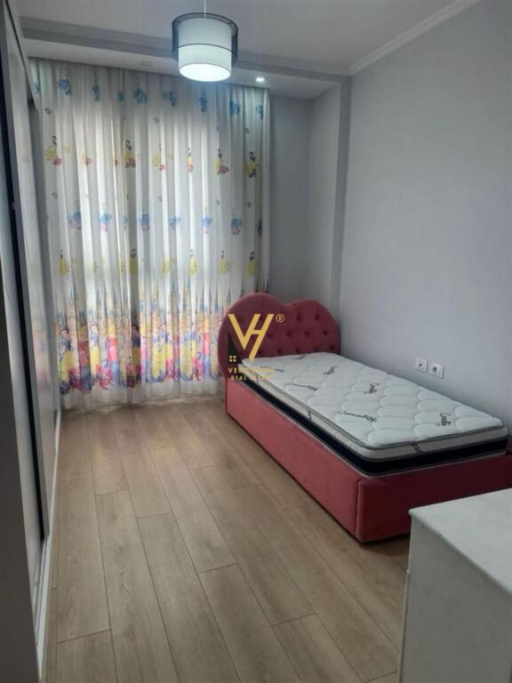 JEPET APARTAMENT 2+1+BLK ME QIRA TE CASA ITALIA 1.200 EURO