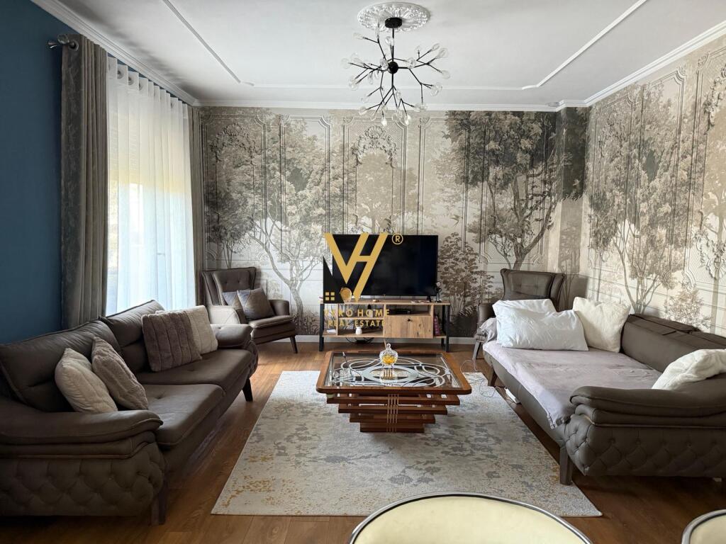 VENDESI APPARTAMENTO 2+1+2 ALLA MOSCHEA, GIARDINO BOTANICO 300.000 EURO