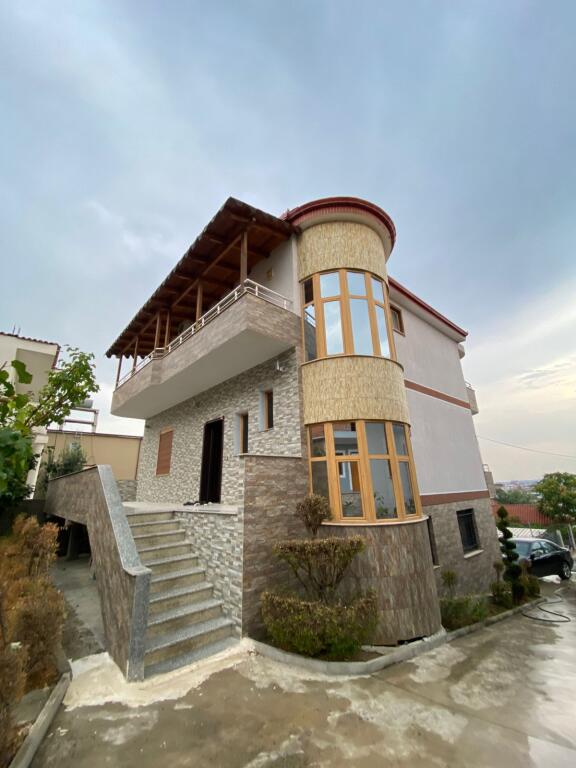 Two-storey villa for rent in Bathore