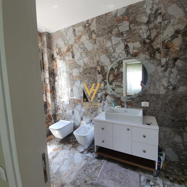 VENDESI APPARTAMENTO 2+1+2 ALLA MOSCHEA, GIARDINO BOTANICO 300.000 EURO
