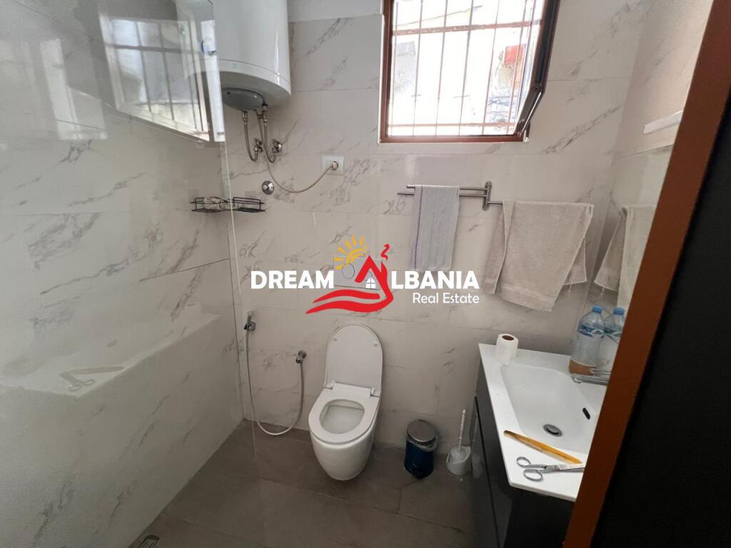Casa privata di 1 piano in affitto nel centro di Tirana vicino all'Internacional (ID 4241072)