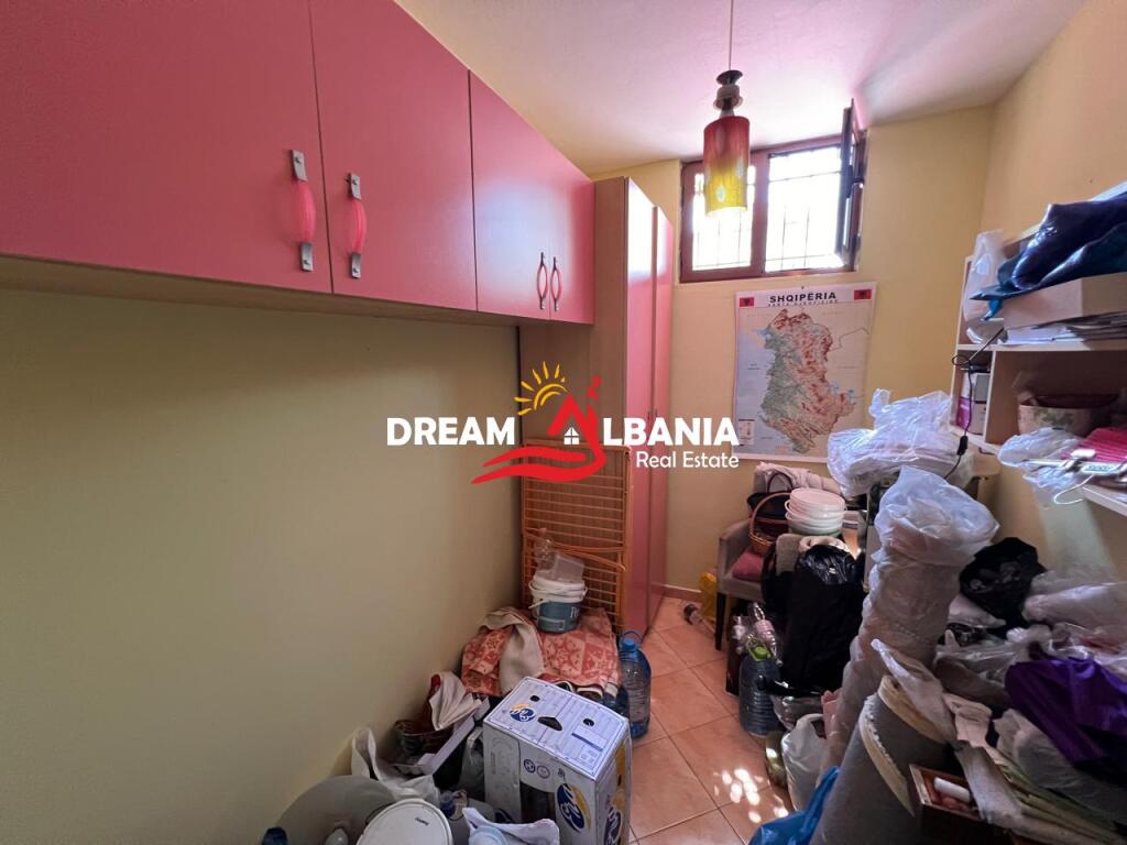 Casa privata di 1 piano in affitto nel centro di Tirana vicino all'Internacional (ID 4241072)