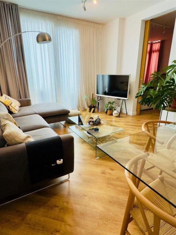 JEPET APARTAMENT 1+1+2BLK ME QERA TEK ISH EKSPOZITA 900 EURO