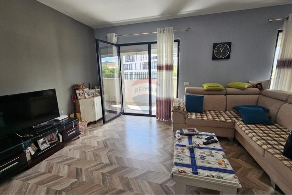 SHITET, APARTAMENT 2+1, RRUGA 5 MAJI, TIRANË, ID: 530581007-39