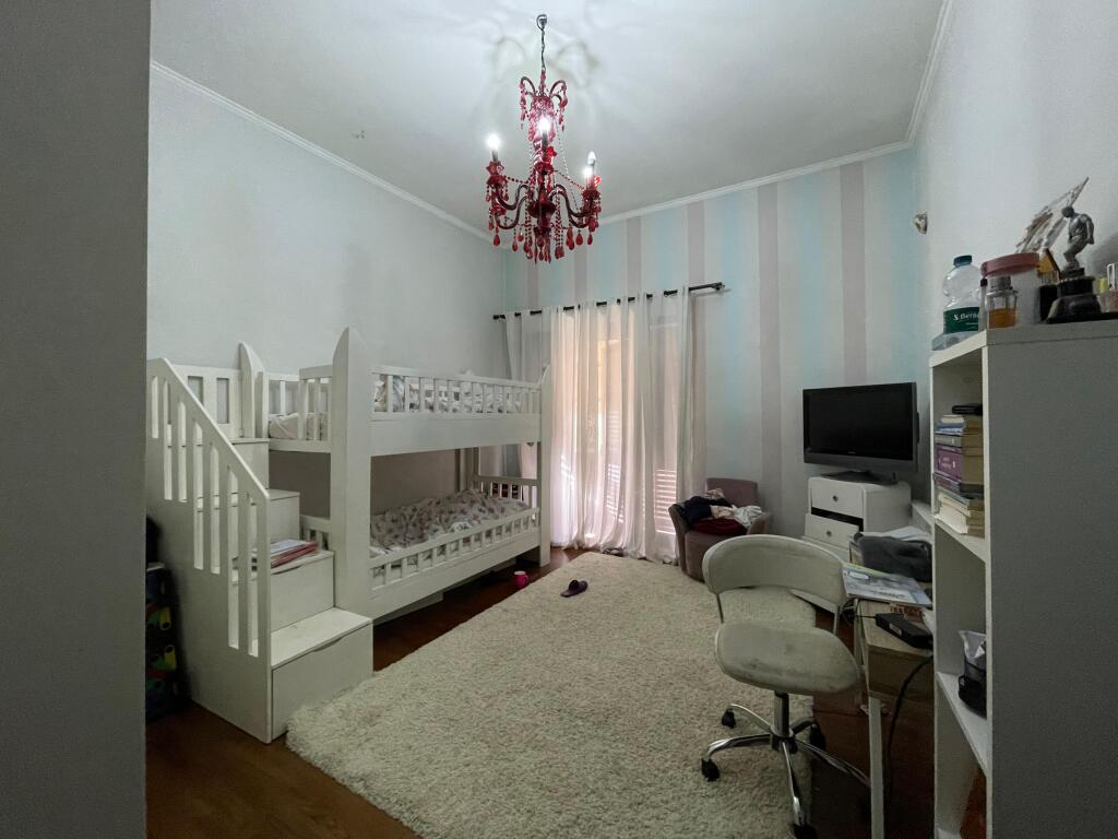 Jepet apartament 2+1 me qira ne Qender te Tiranes!