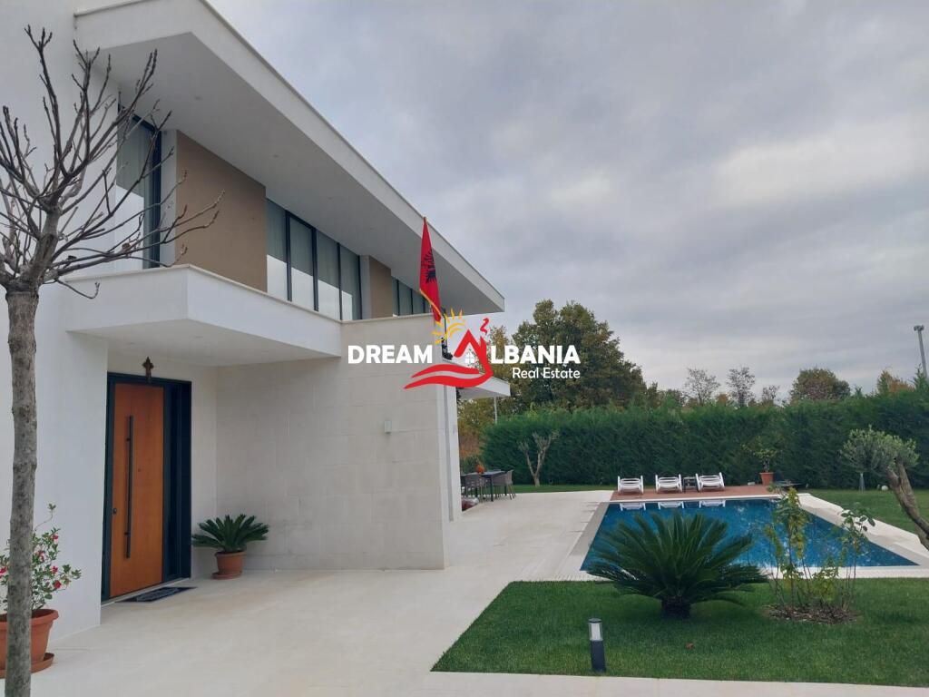 Super Ville Duplex 4+1+4+ piscina in affitto a Mjull Bathore di Akacia Hill (ID 4251341).