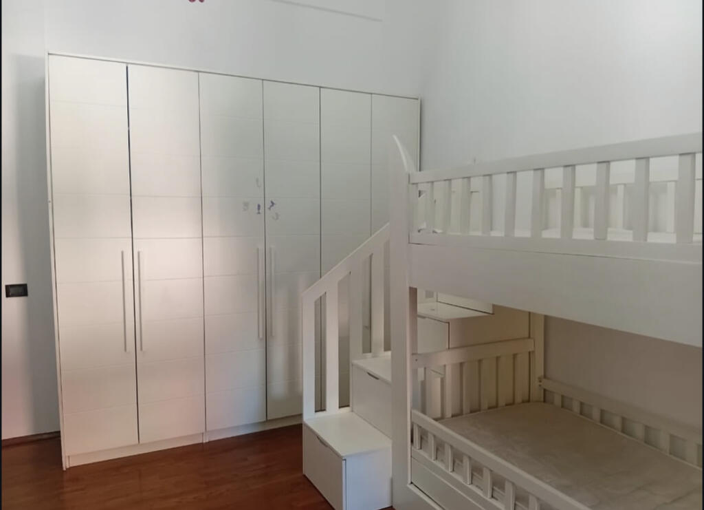 Jepet apartament 2+1 me qira ne Qender te Tiranes!