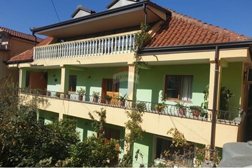Villa in vendita a Kodra e Priftit, Porcelan, Tirana, ID: 530571001-4