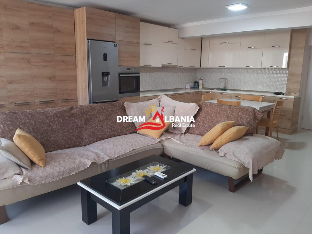Appartamento 1+1 in vendita sulla seconda linea sulla costa di Durazzo (ID 4119439)