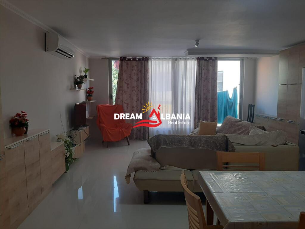 Appartamento 1+1 in vendita sulla seconda linea sulla costa di Durazzo (ID 4119439)