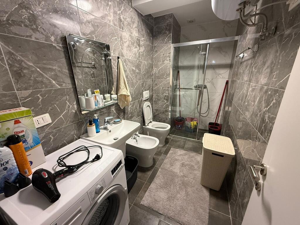📢 Appartamento 2+1 in affitto  📍 Don Bosko, presso “Fiori di bosko ” e 💶 Prezzo: 90.000 leke al mese  