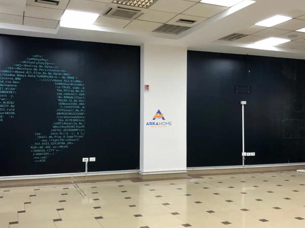 OFFICE FOR RENT 100M2 "TIRANA INTERNATIONAL HOTEL, CENTER" 850 EURO NET.