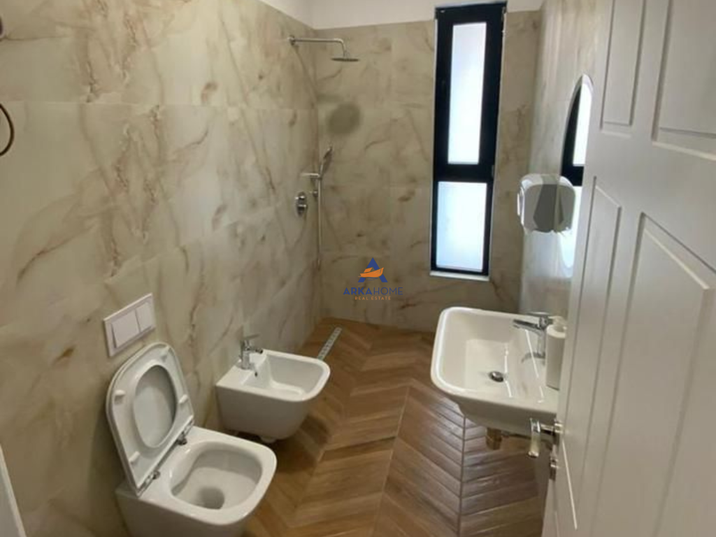 JEPET ME QERA ZYRE 133M2 "SQUARE21" 950 EURO NETO. – pohled 4
