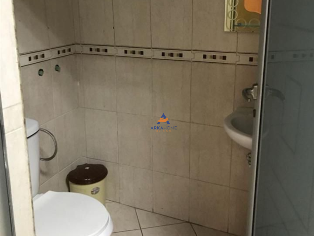 OFFICE FOR RENT 100M2 "TIRANA INTERNATIONAL HOTEL, CENTER" 850 EURO NET.