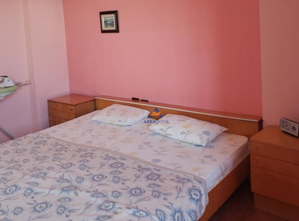 JEPET ME QERA APARTAMENT 2+1+BALLKON "KOMUNA E PARISIT" 650 EURO.