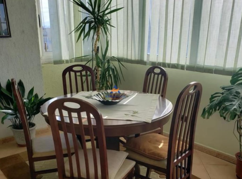JEPET ME QERA APARTAMENT 2+1+BALLKON "KOMUNA E PARISIT" 650 EURO.