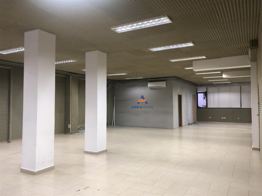 OFFICE FOR RENT 350M2 "PJETER BUDI STREET" 3000 EURO NET.