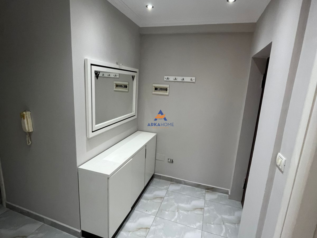 JEPET ME QERA APARTAMENT 4+1+2+BALLKON "RRUGA ISUF ELEZI, SELITE" 800 EURO.