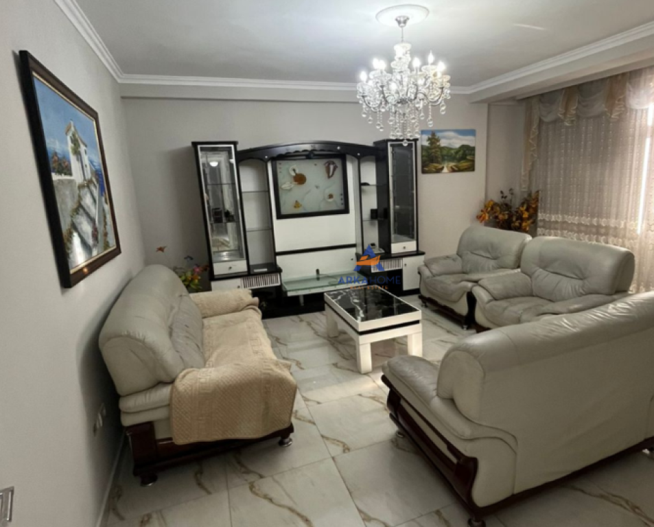 JEPET ME QERA APARTAMENT 4+1+2+BALLKON "RRUGA ISUF ELEZI, SELITE" 800 EURO.