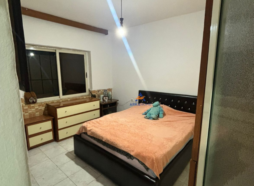 VENDESI APPARTAMENTO 1+1 "VICINO ALLA MOSCHEA DEI TABAKEVE" 125.000 EURO.