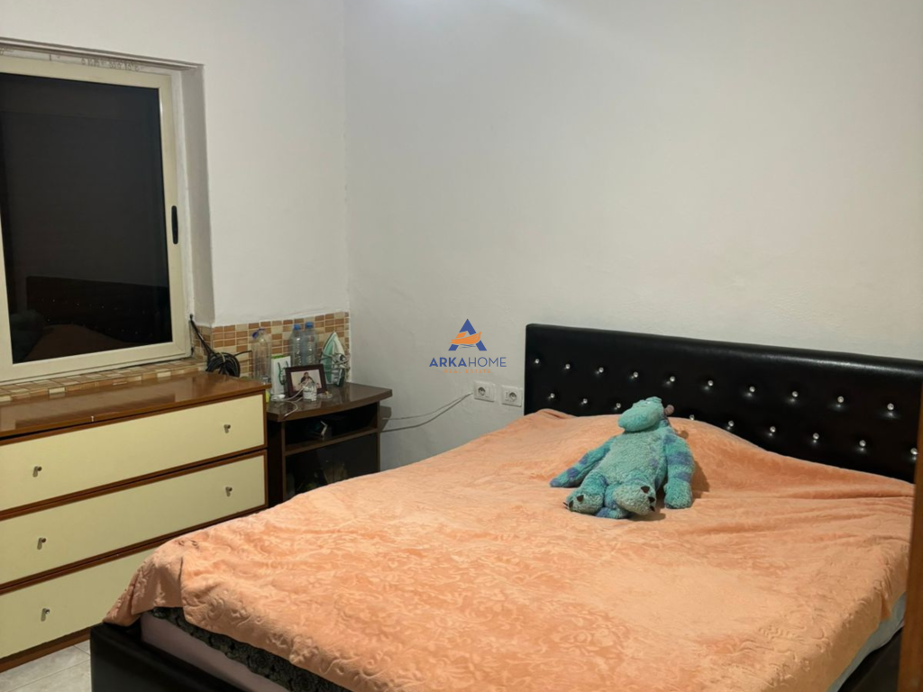 VENDESI APPARTAMENTO 1+1 "VICINO ALLA MOSCHEA DEI TABAKEVE" 125.000 EURO.