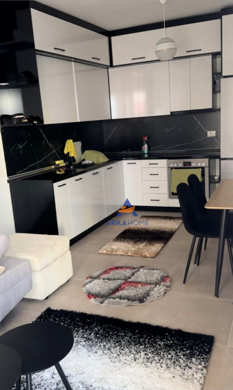 AFFITTASI APPARTAMENTO 2+1+BALCONE "UNIVERS CITY, QTU" 450 EURO.